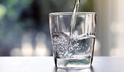 El mejor dispensador de agua barato para casa